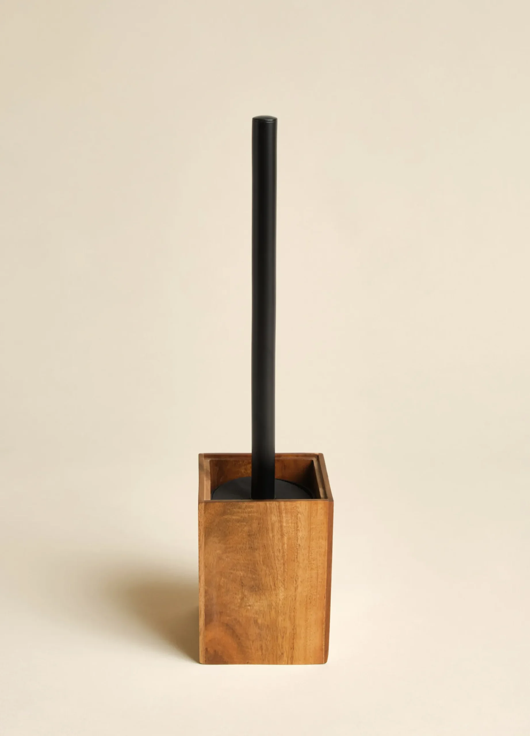 Contenitore scopino in legno di acacia*Croff