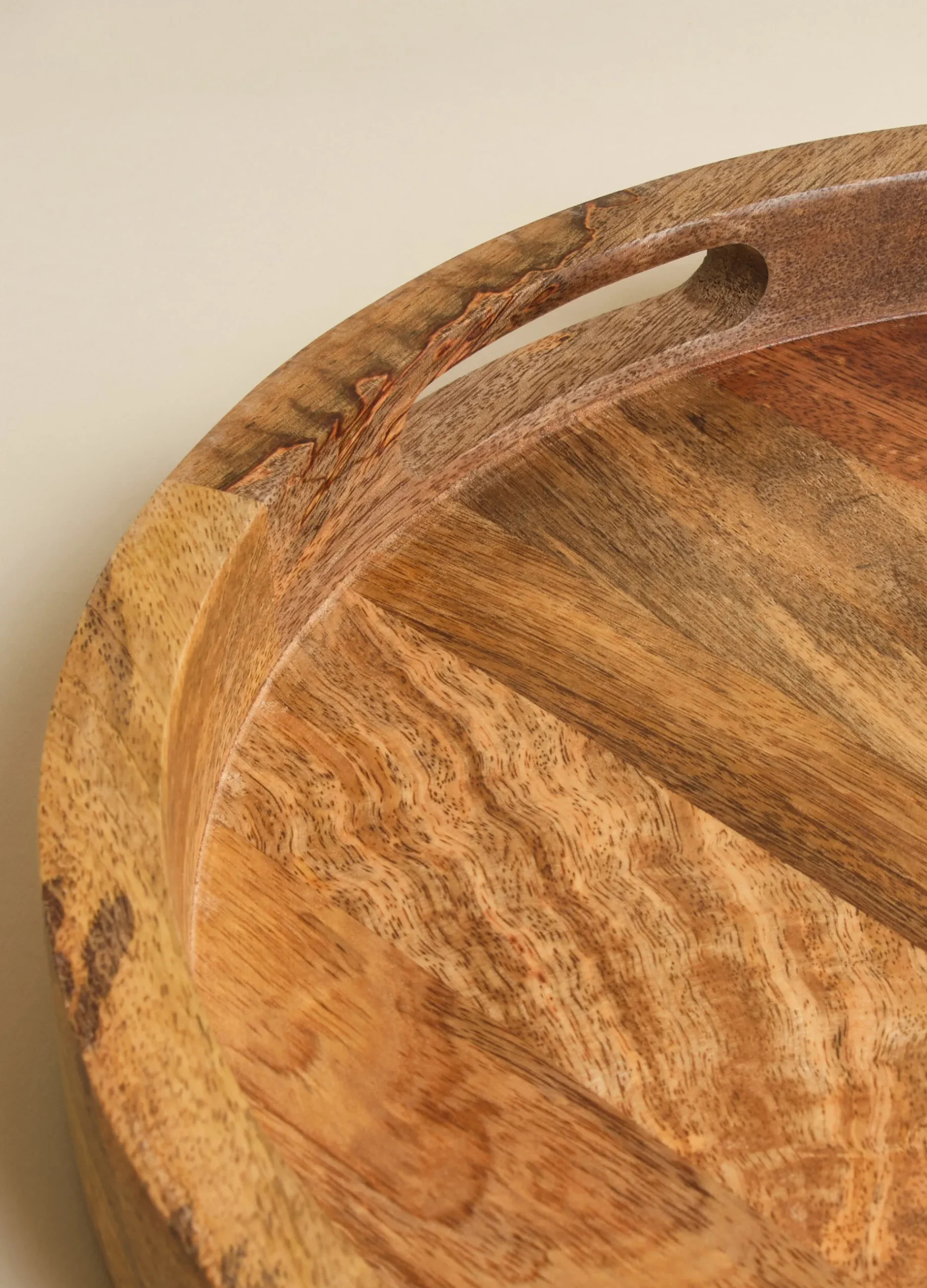 Vassoio rotondo in legno di mango*Croff Clearance